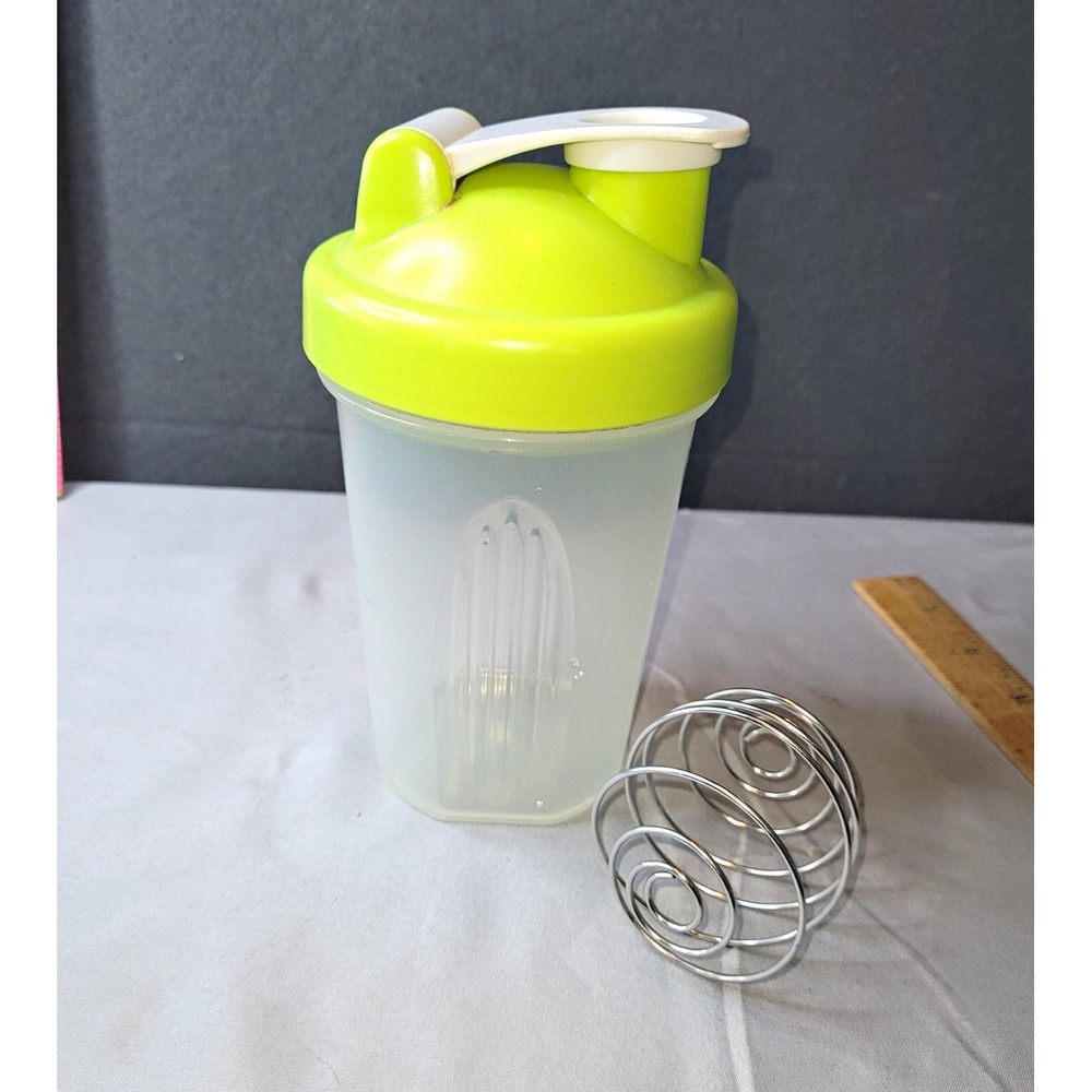 2 Blender Bottles BPA-Free 24 oz Shaker Bottle w/Flip Lock Gray/Black 1 New